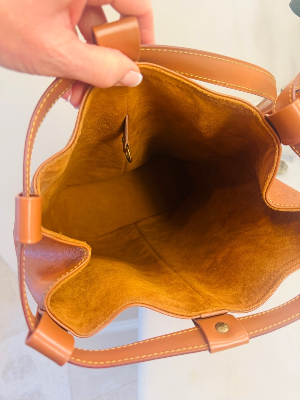 Authentic Louis Vuitton Cognac Epi Leather Bucket Shoulder Bag Randonnee - Picture 9 of 12